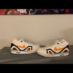 Nike Air Tech Challenge 2